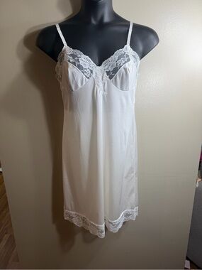 Vintage Kayser White Nylon Full Slip Lace Trim Size 36 Made in USA